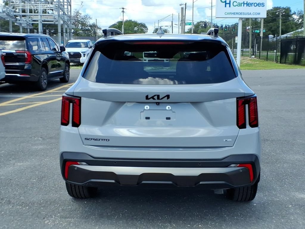 Used 2025 Kia Sorento SX AWD/4WD image 6