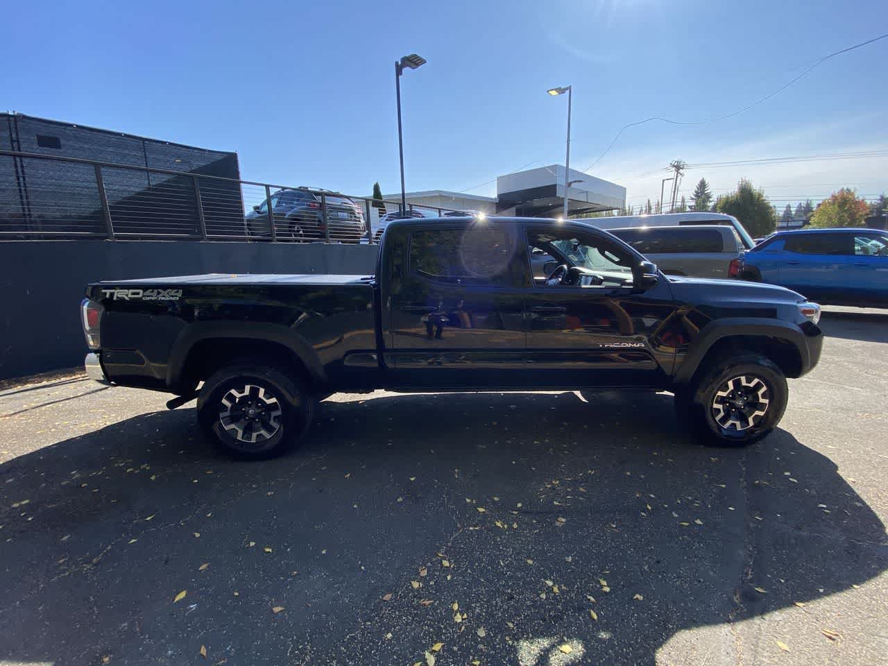 Used 2020 Toyota Tacoma TRD Off-Road AWD/4WD image 7