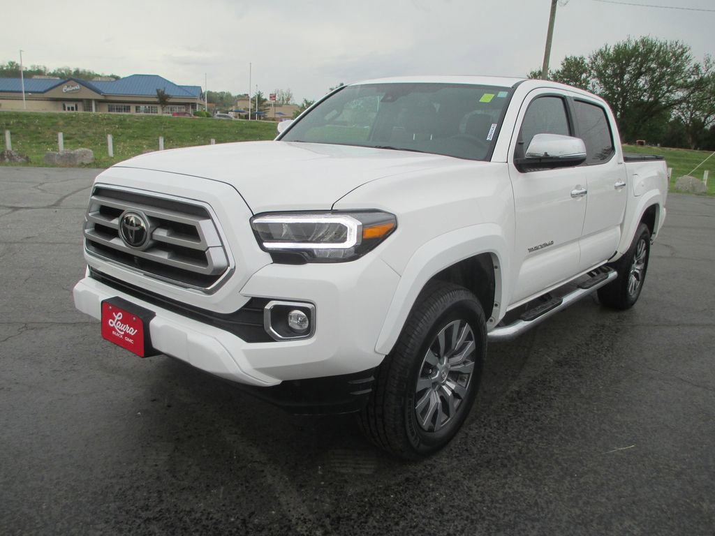 Used 2020 Toyota Tacoma Limited image 13
