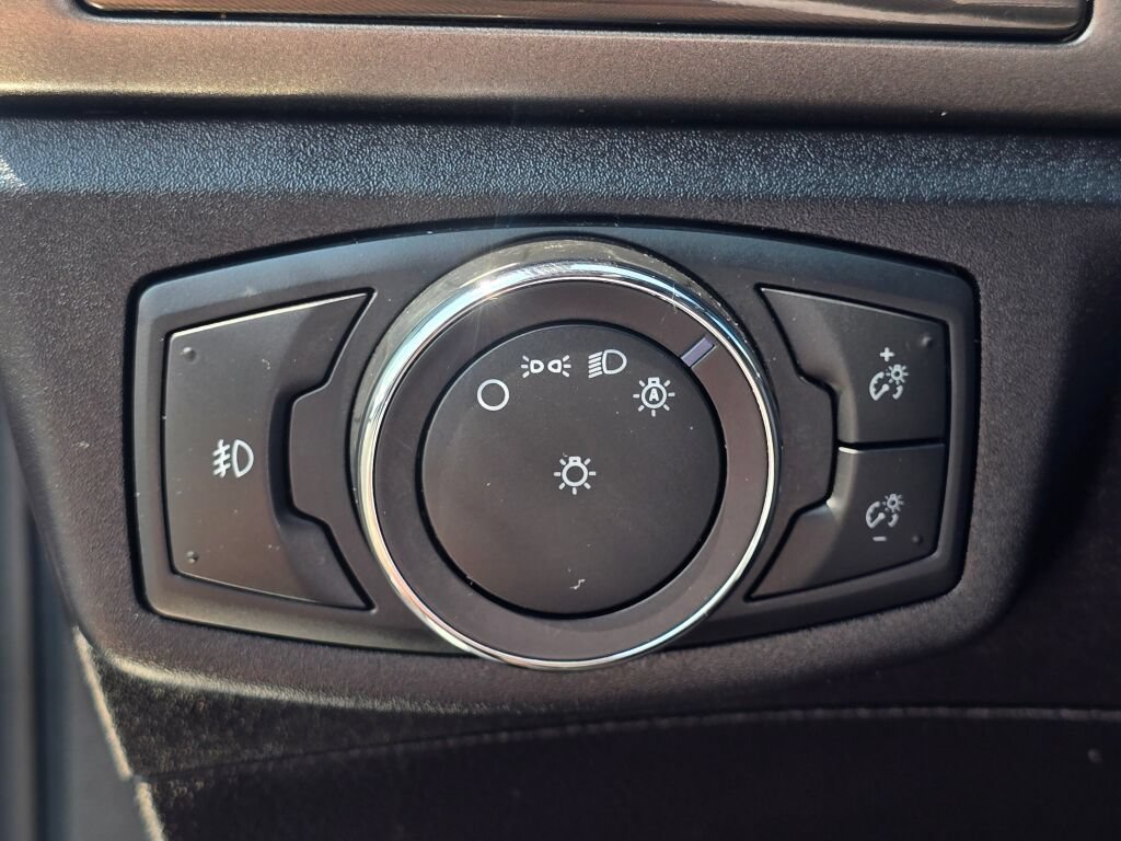 Used 2017 Ford Fusion Energi SE FWD image 24