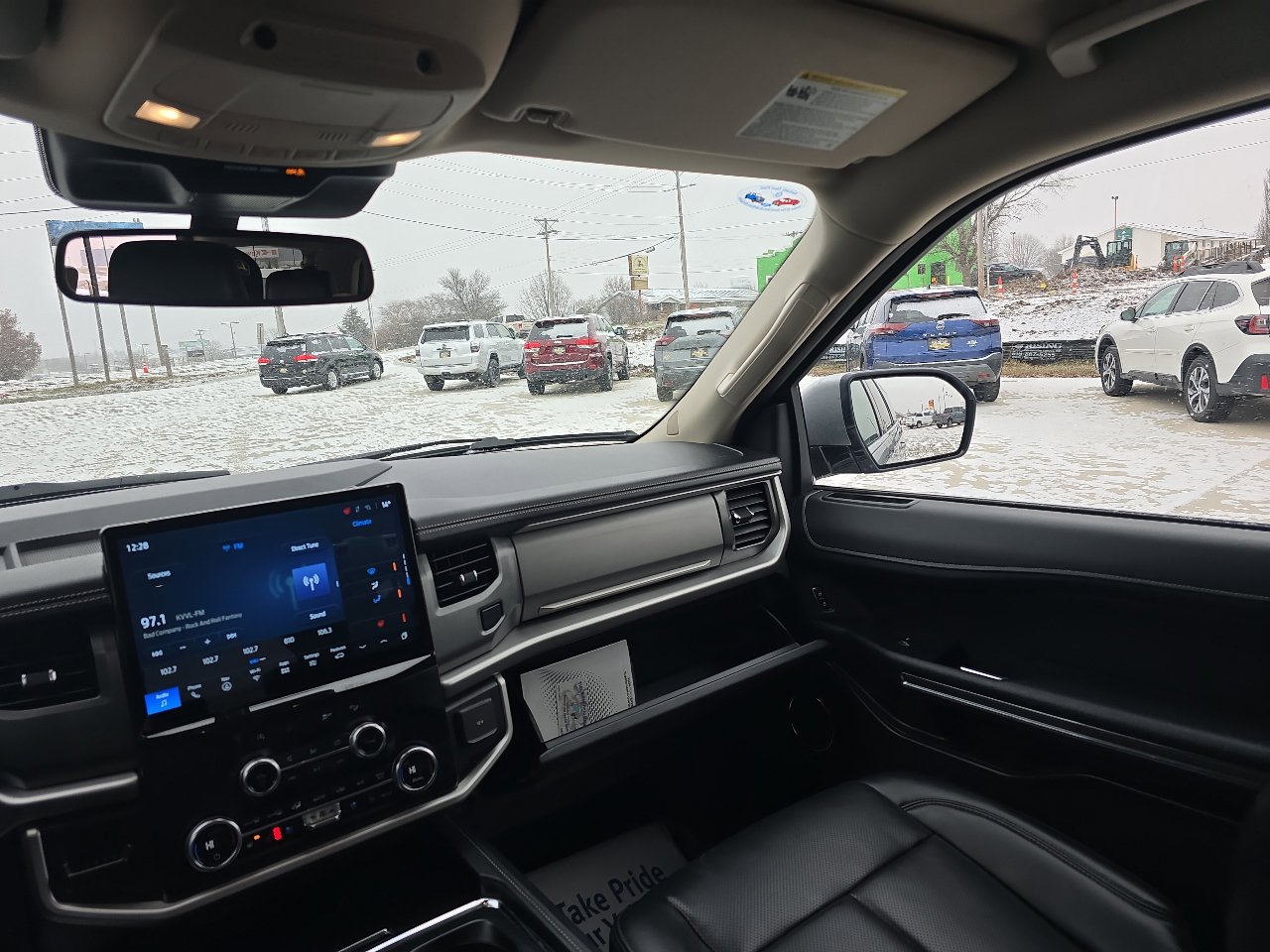 Used 2024 Ford Expedition Max XLT image 21