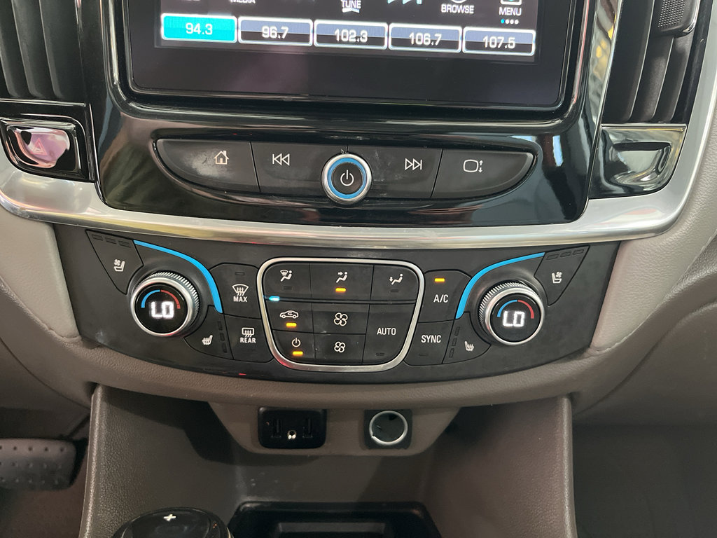 Used 2019 Chevrolet Traverse Premier w/ Driver Confidence II Package image 25