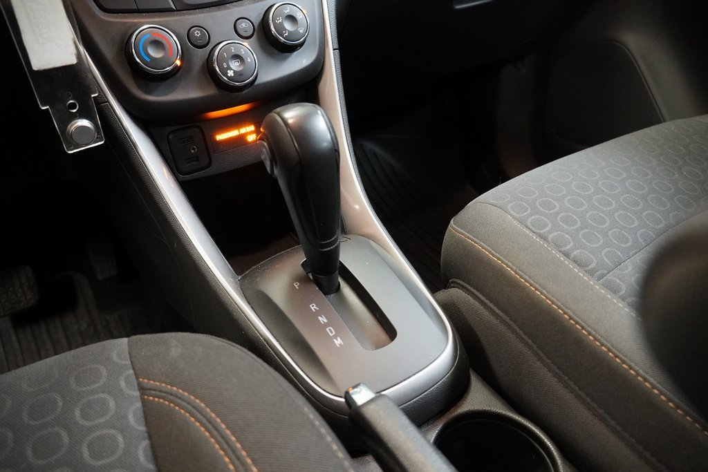 Used 2021 Chevrolet Trax LS image 20