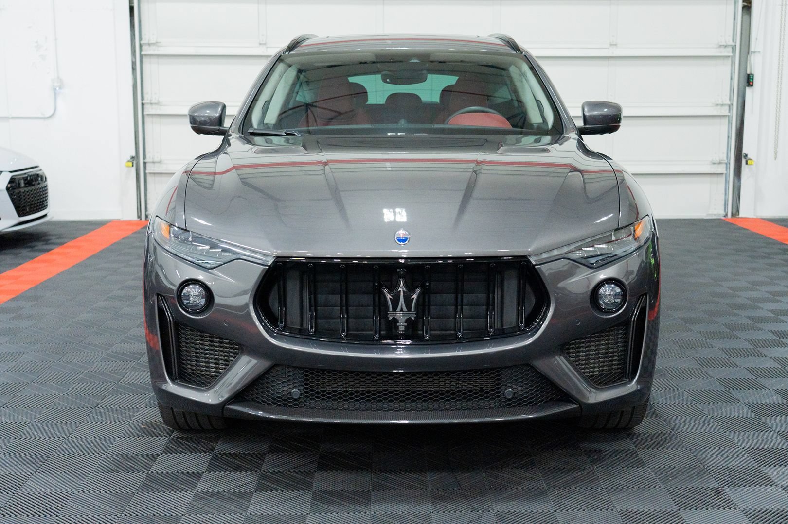 Used 2021 Maserati Levante Trofeo AWD/4WD image 2