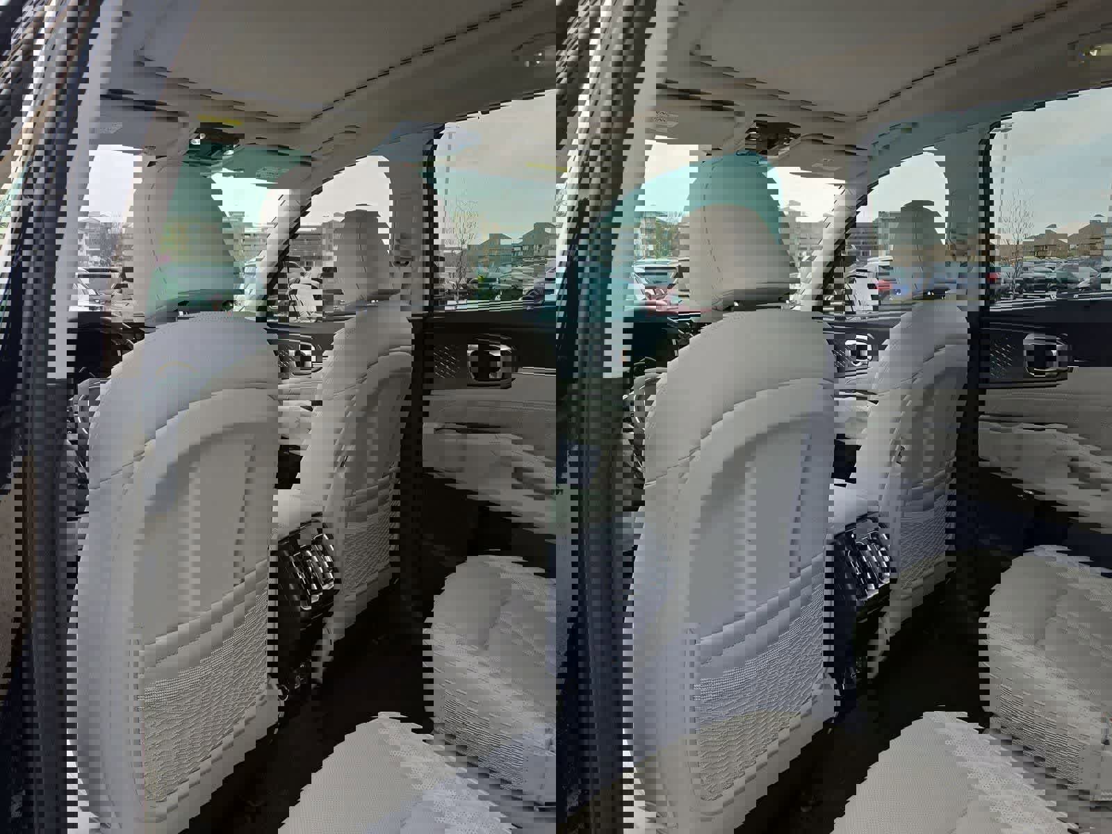 Certified 2023 Kia Sorento SX image 16