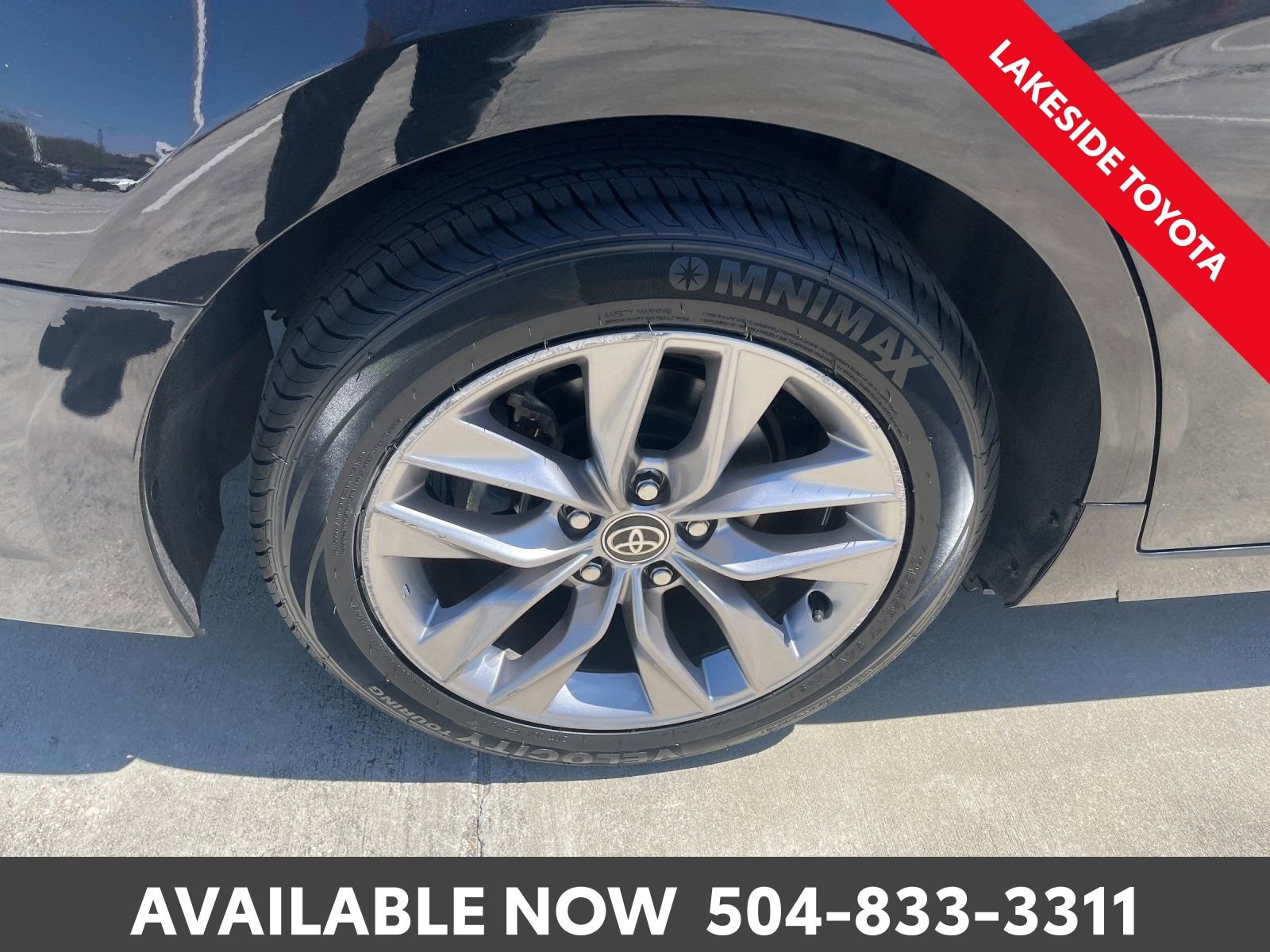 Used 2021 Toyota Avalon XLE w/ Moonroof Package image 14