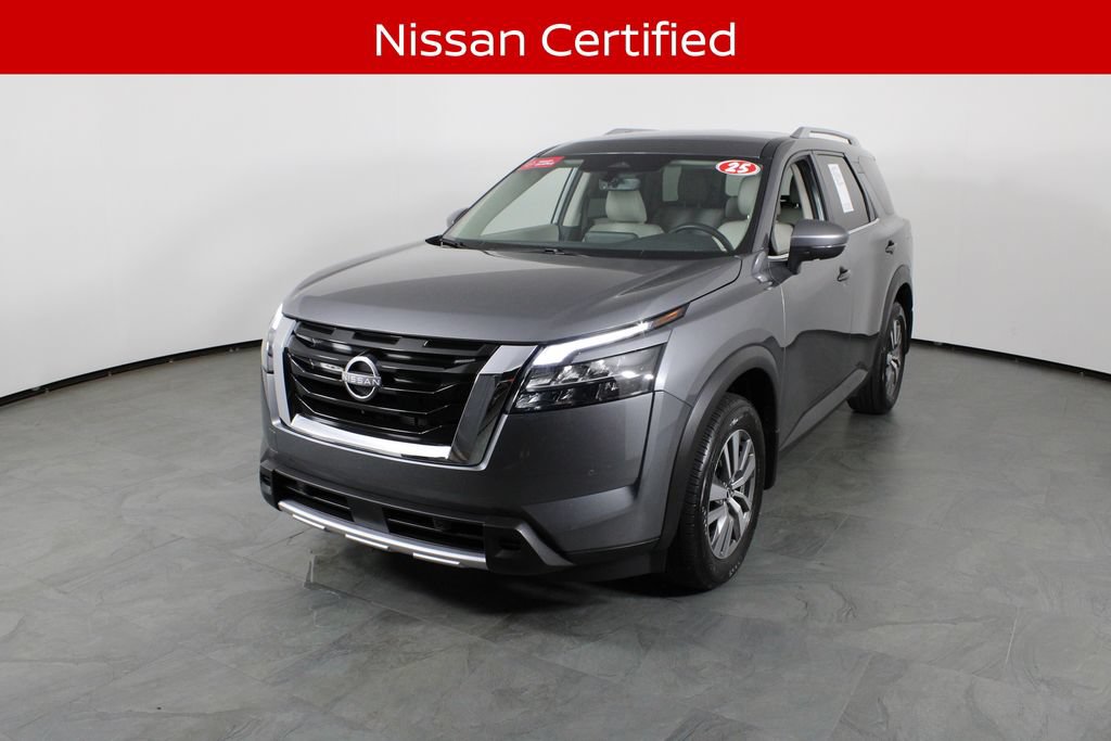 Certified 2025 Nissan Pathfinder SL w/ Cargo Package FWD image 2