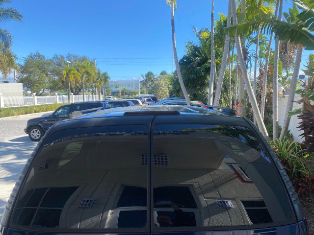 Used 2003 Chevrolet Suburban LS image 98