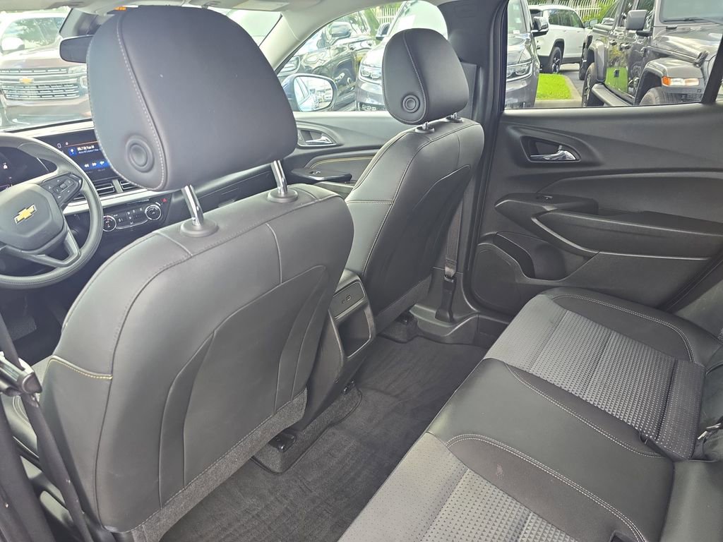 Used 2024 Chevrolet Trax LT image 12