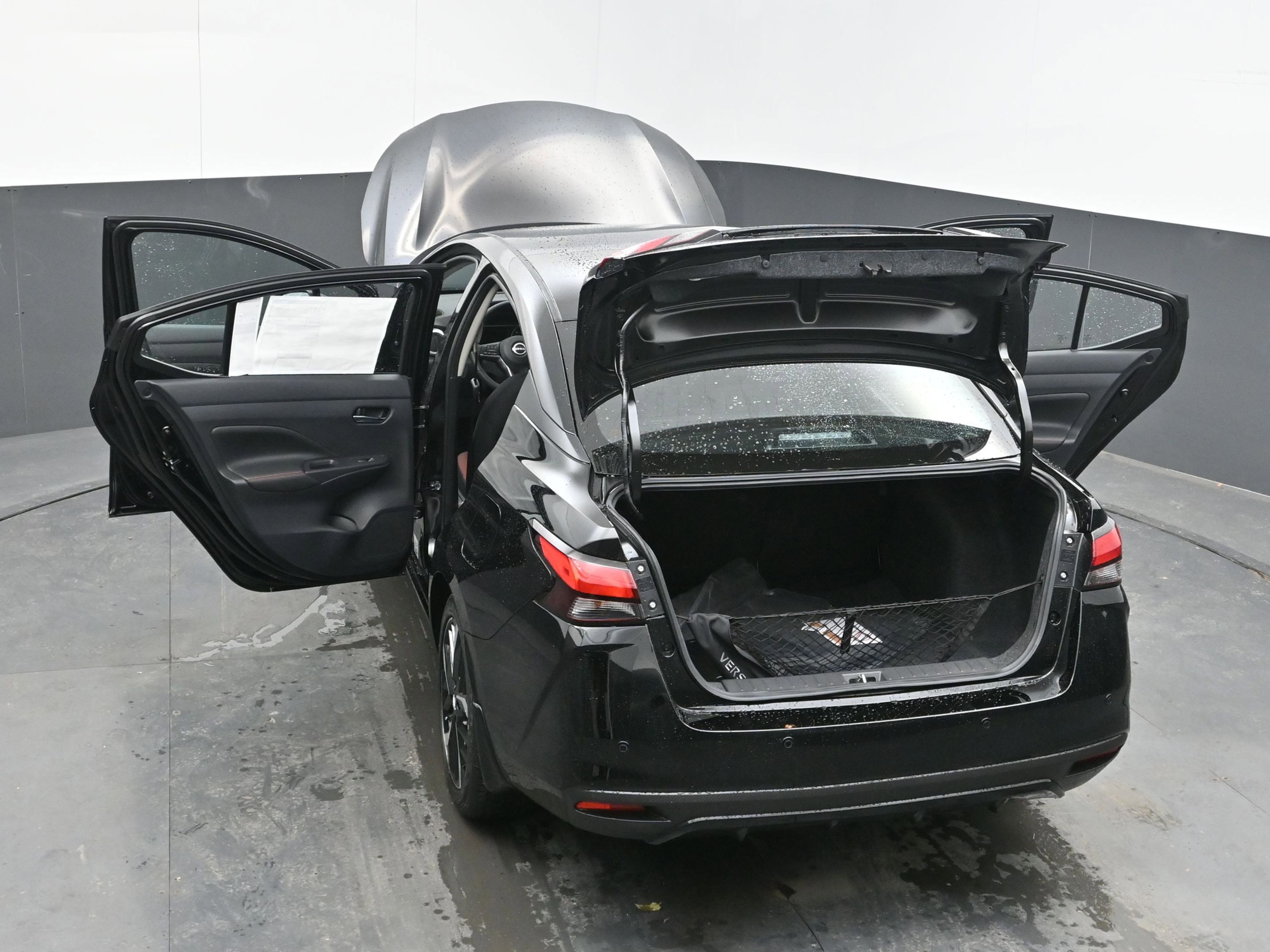 New 2025 Nissan Versa SR image 43