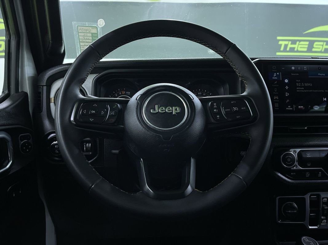 Used 2025 Jeep Gladiator Sport image 20