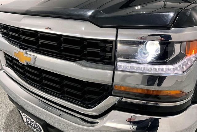 Used 2018 Chevrolet Silverado 1500 LT w/ True North Edition image 34