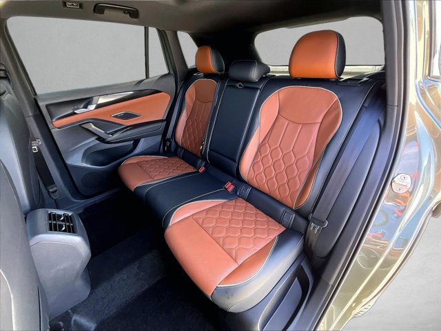 Used 2026 Volkswagen Tiguan SEL R-Line AWD/4WD image 28