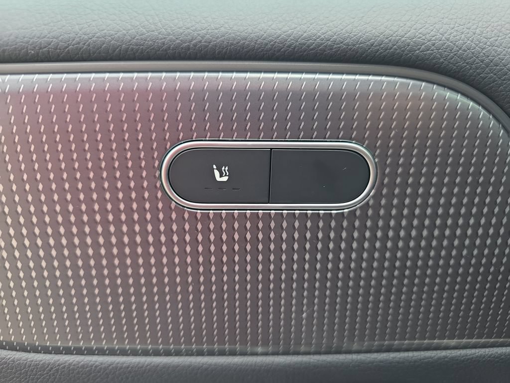 Certified 2022 Mercedes-Benz GLB 250 image 11