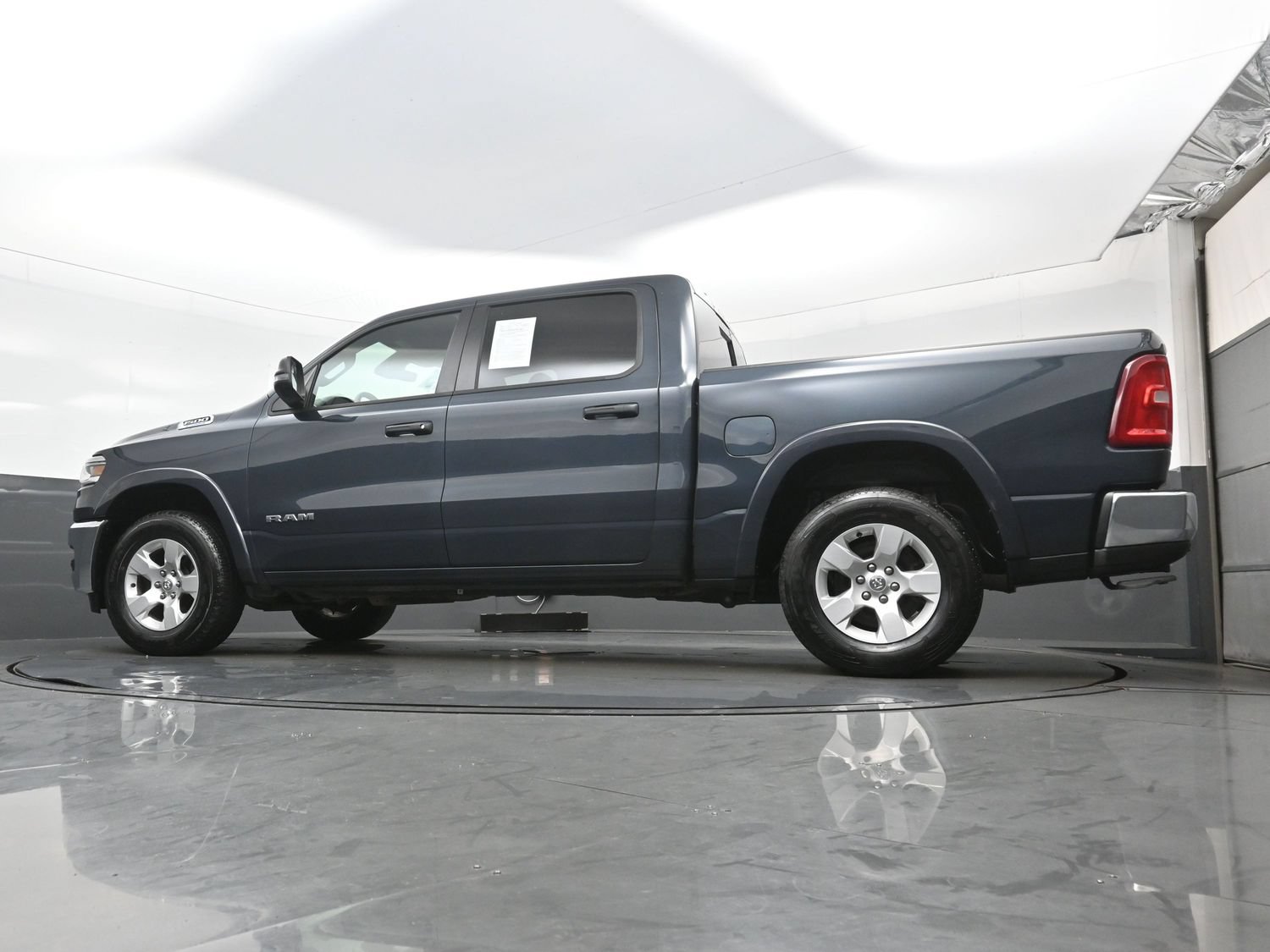 Used 2025 RAM 1500 Big Horn AWD/4WD image 30