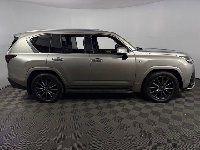 Used 2023 Lexus LX 600 F Sport image 10