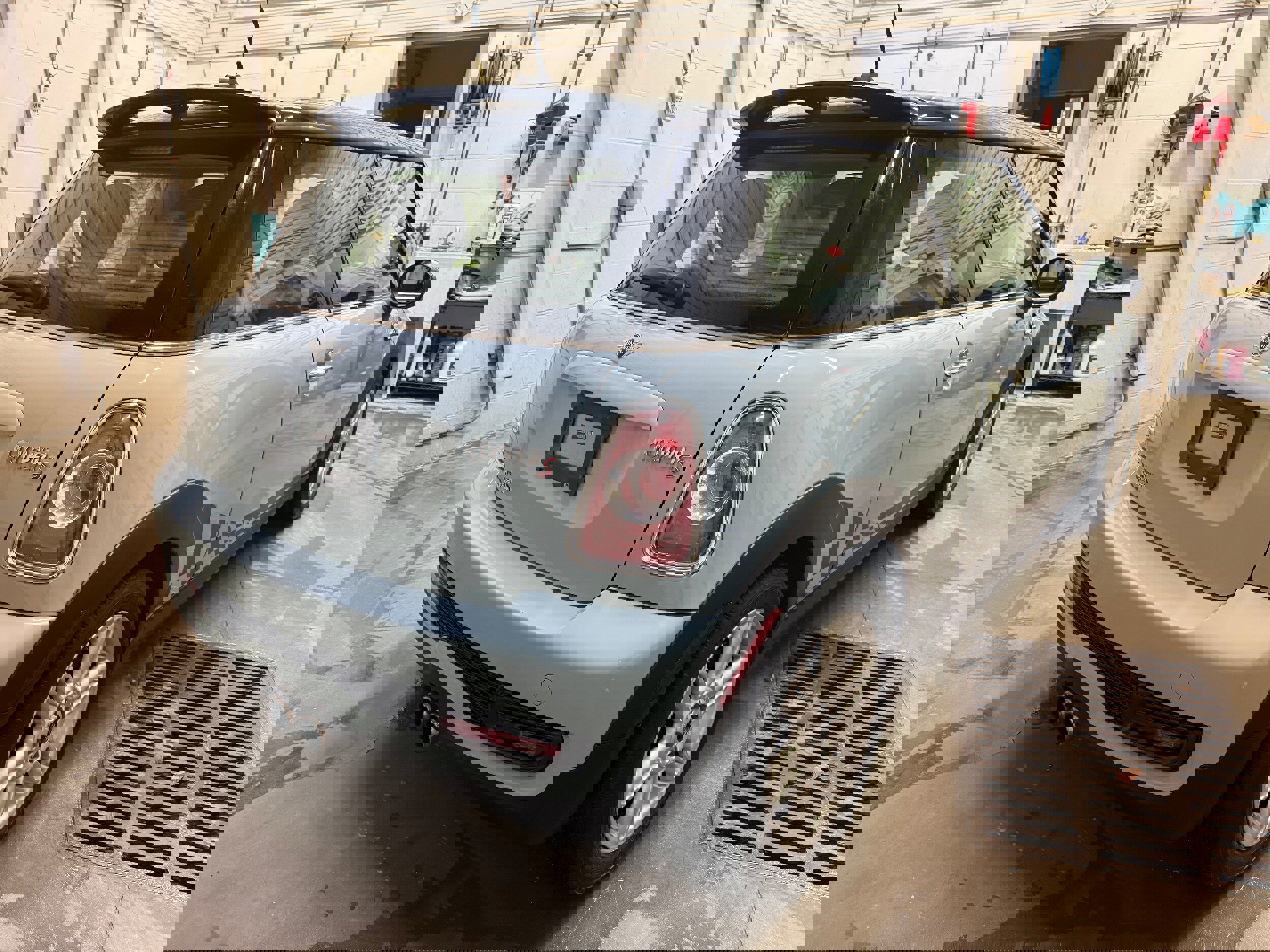 Used 2011 MINI Cooper S image 12