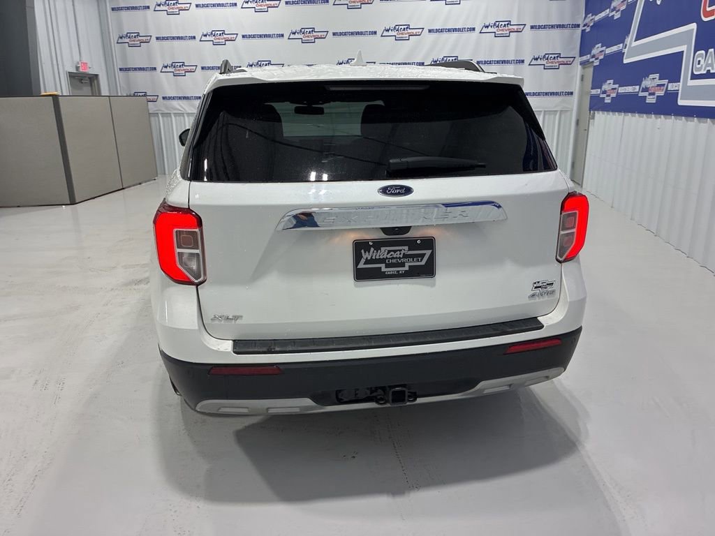 Used 2023 Ford Explorer XLT w/ Equipment Group 202A AWD/4WD image 6