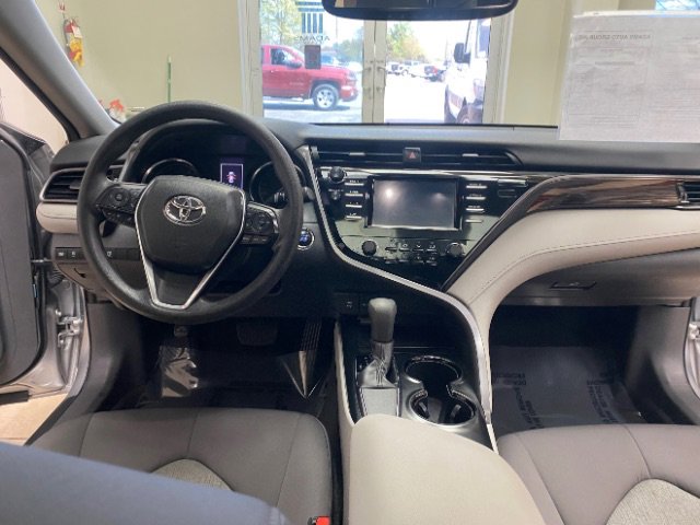 Used 2019 Toyota Camry LE w/ Convenience Package FWD image 28
