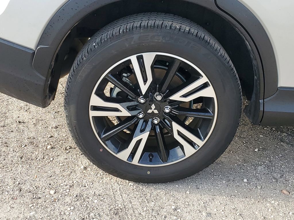 Used 2025 Mitsubishi Eclipse Cross SE AWD/4WD image 5