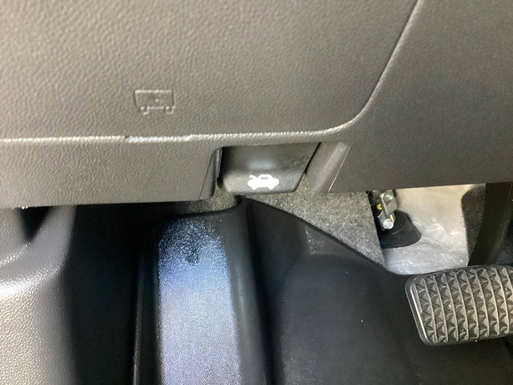 Used 2026 Chevrolet Trax RS FWD image 62