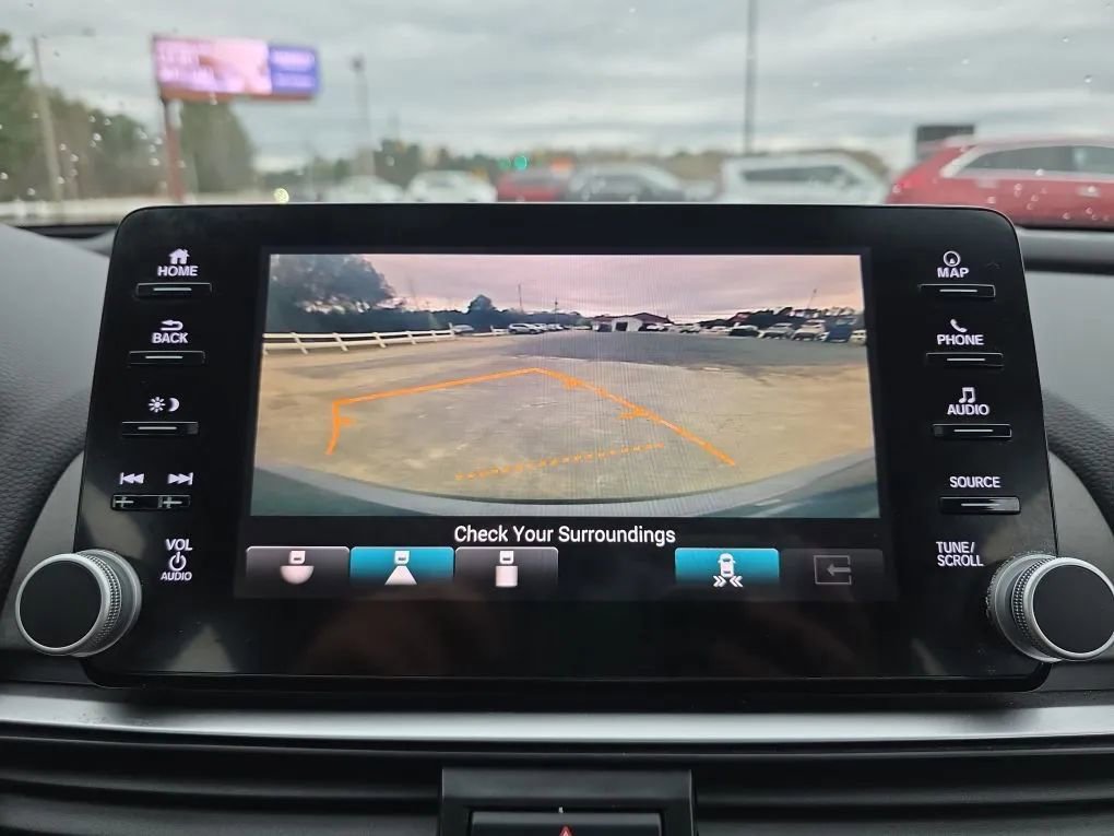 Used 2018 Honda Accord Touring image 35