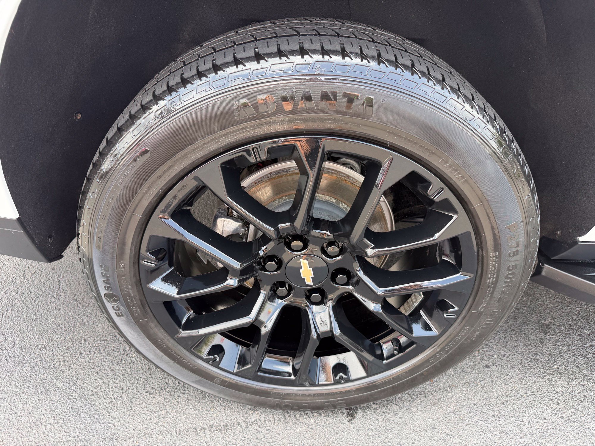 Used 2024 Chevrolet Suburban LT AWD/4WD image 10