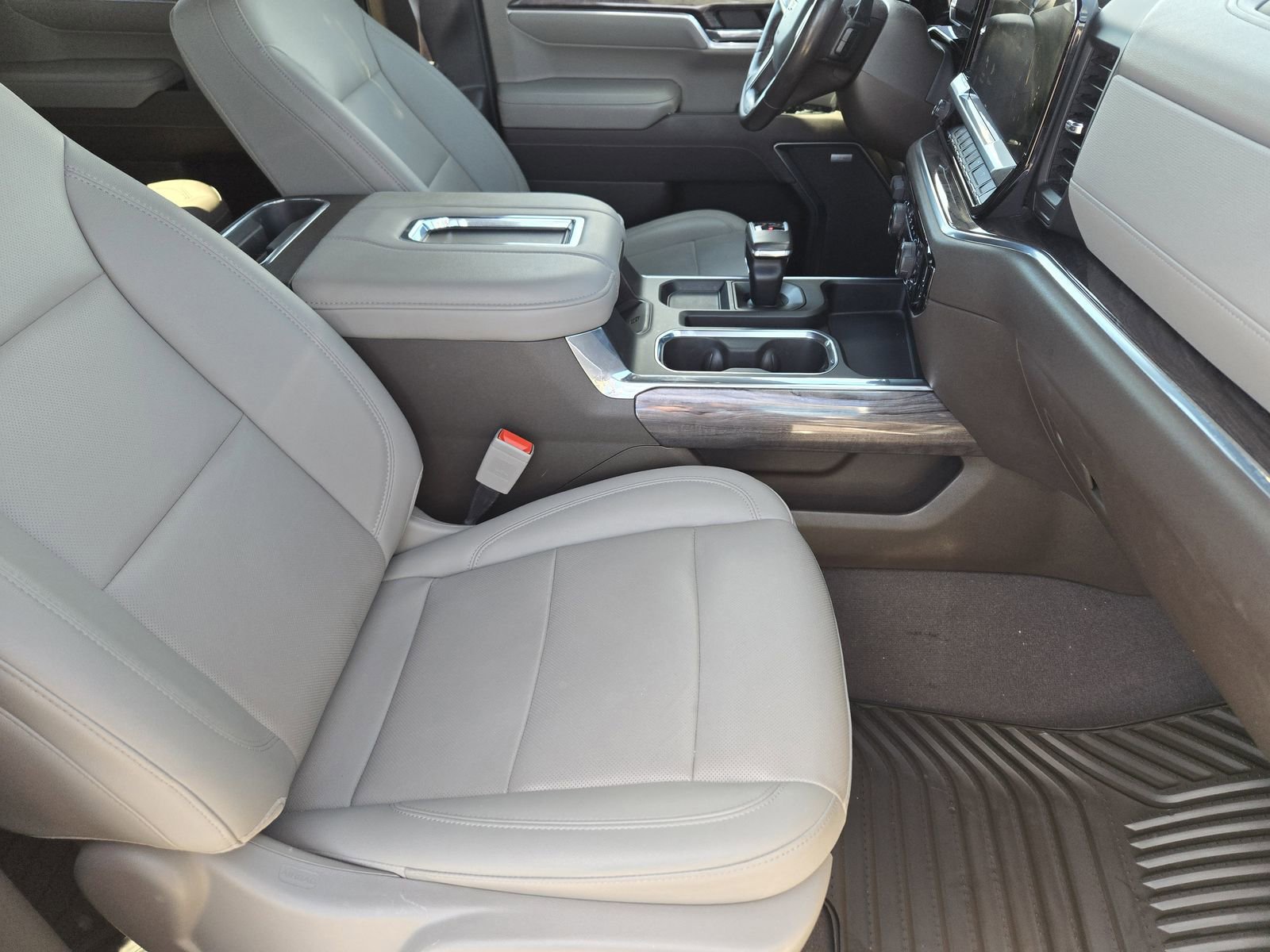 Certified 2022 Chevrolet Silverado 1500 LTZ w/ Technology Package image 17