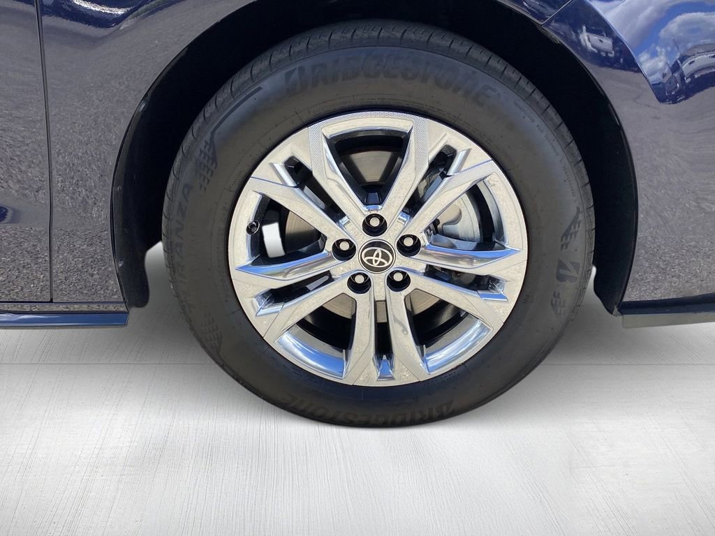 Certified 2023 Toyota Sienna XSE w/ XSE Plus Package image 14