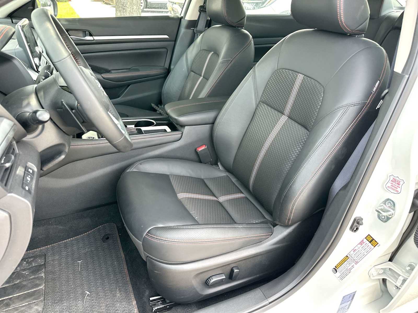 Used 2025 Nissan Altima 2.5 SR FWD image 17