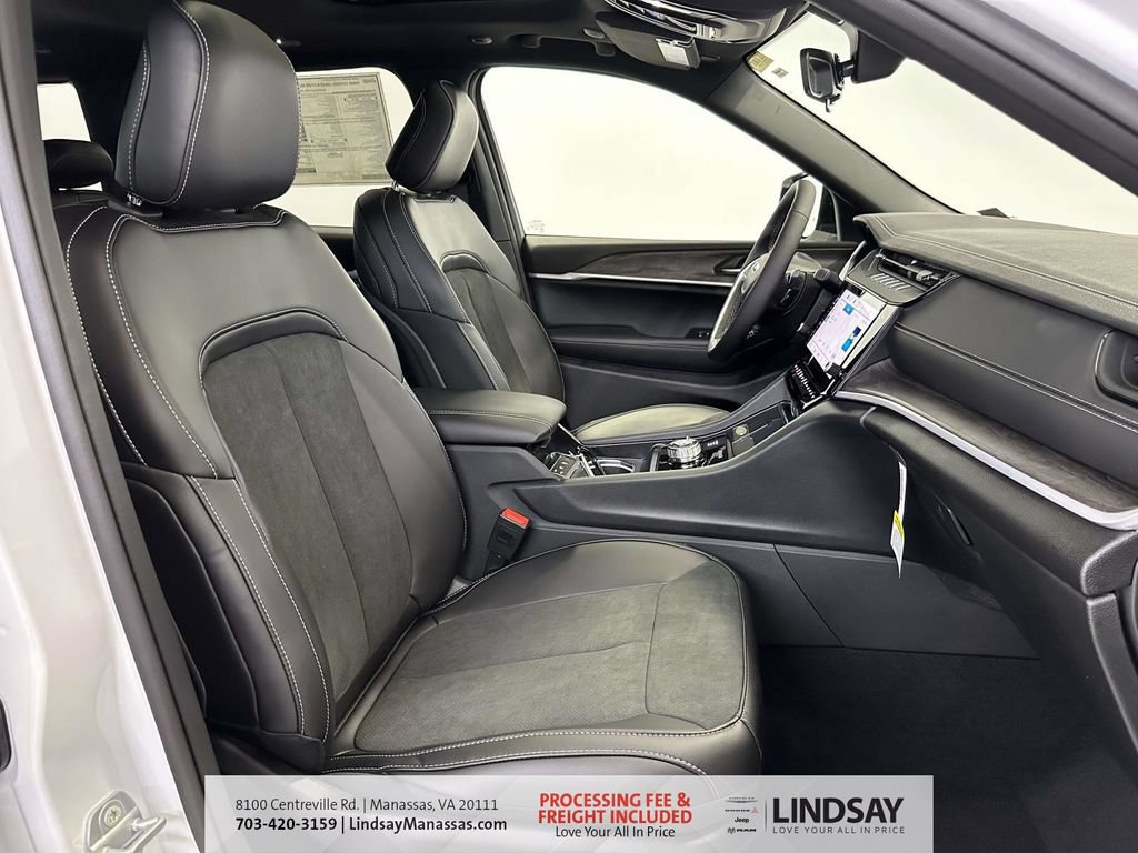 New 2026 Jeep Grand Cherokee Altitude AWD/4WD image 14