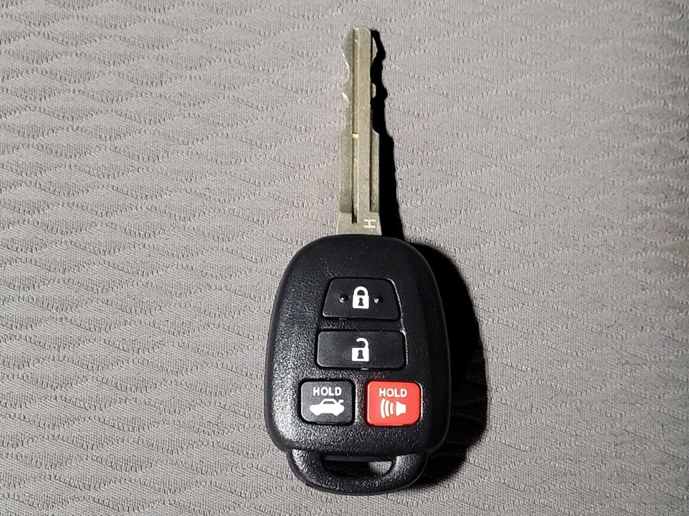 Used 2019 Toyota Corolla LE image 32