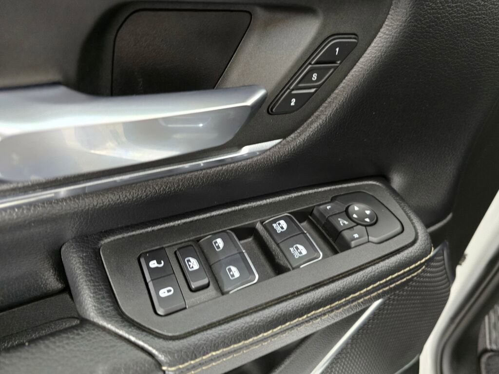 Used 2025 RAM 1500 Laramie image 20
