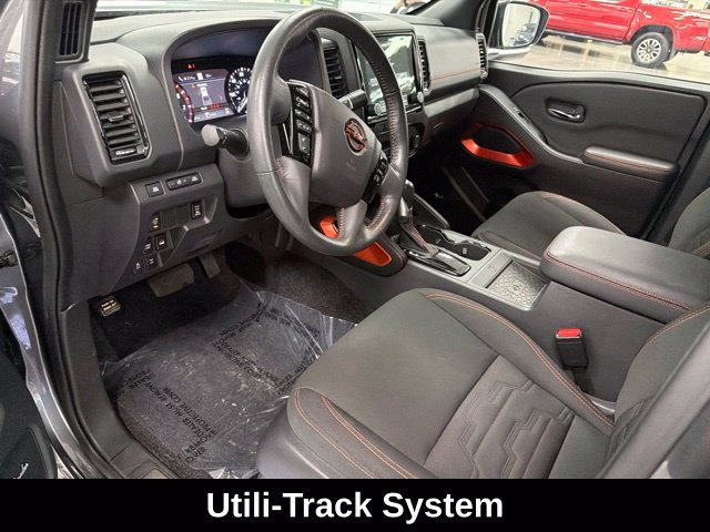 Used 2023 Nissan Frontier PRO-4X w/ Pro Convenience Package AWD/4WD image 15