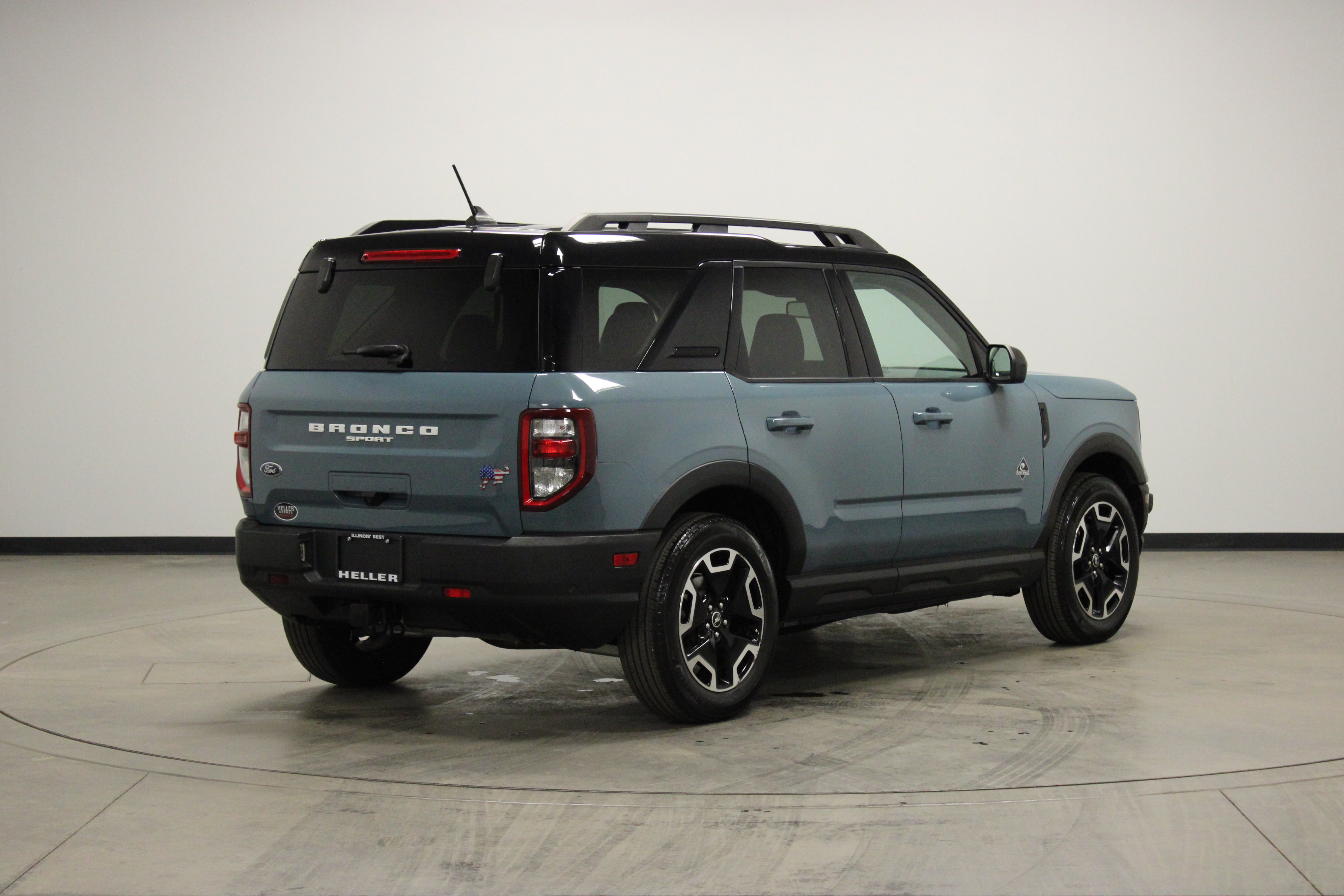 Used 2022 Ford Bronco Sport Outer Banks w/ Tech Package image 8