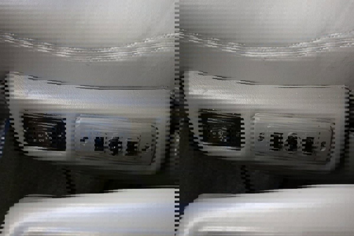 Used 2016 GMC Savana 2500 image 24