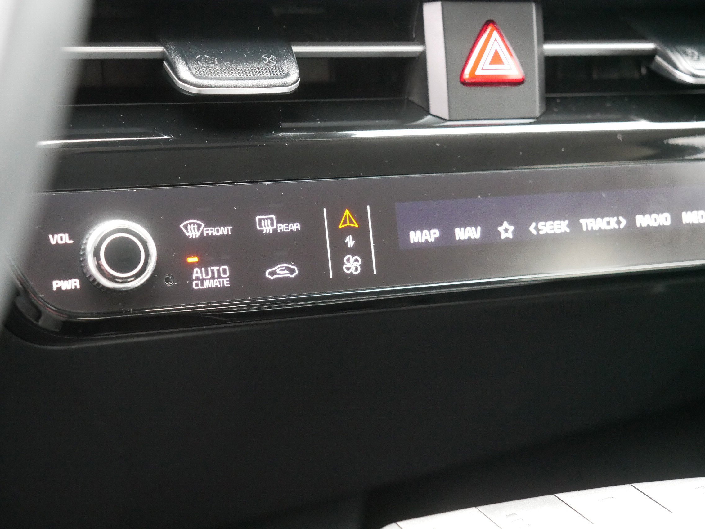 Certified 2024 Kia EV6 Wind w/ Wind Technology Package AWD/4WD image 23