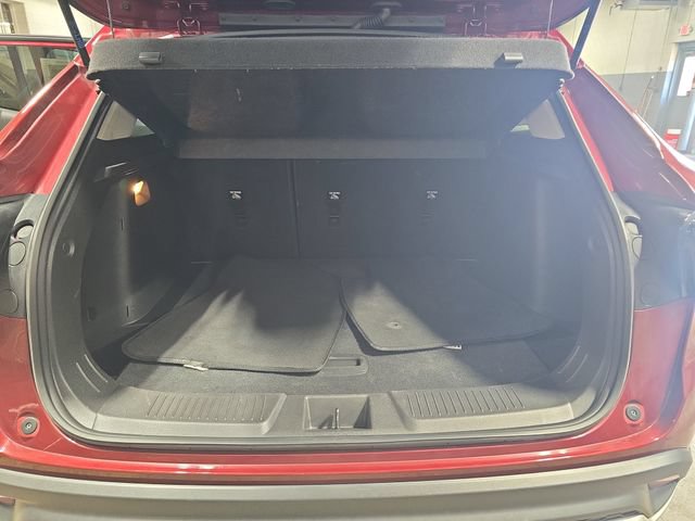 Used 2025 Chevrolet Trax LT FWD image 14