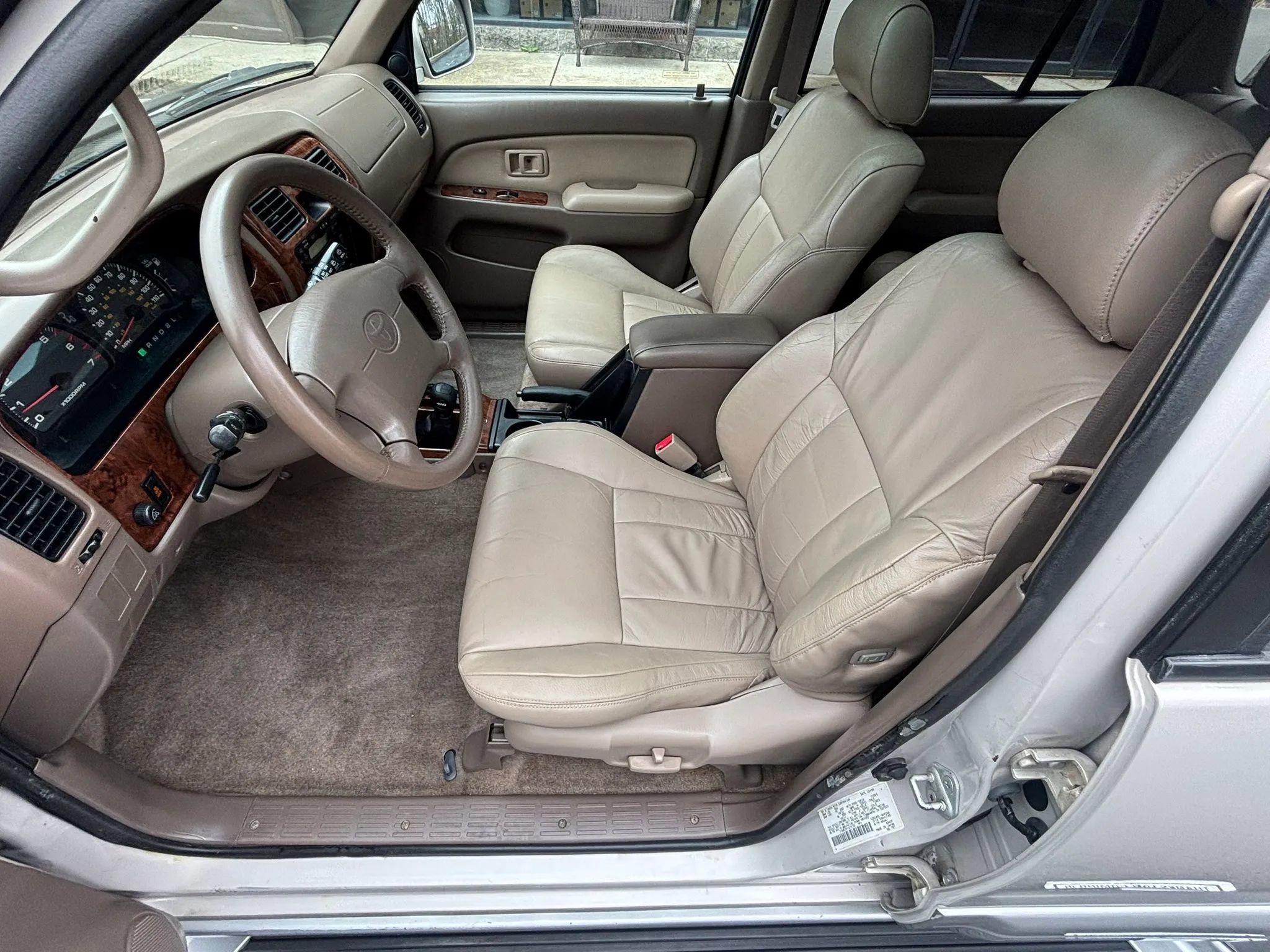 Used 2000 Toyota 4Runner Limited AWD/4WD image 18