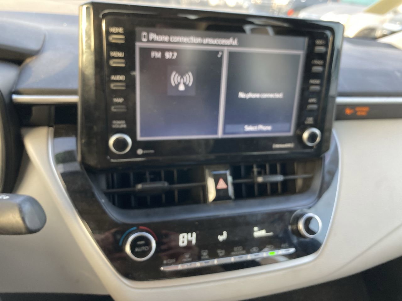 Used 2022 Toyota Corolla LE FWD image 11