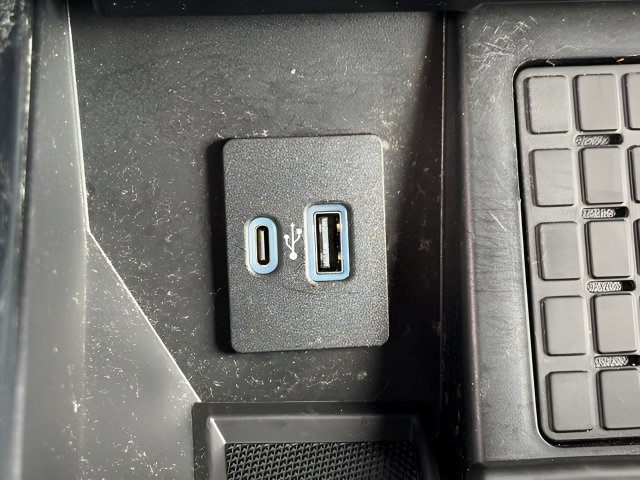 Used 2023 Ford F150 Lariat AWD/4WD image 22