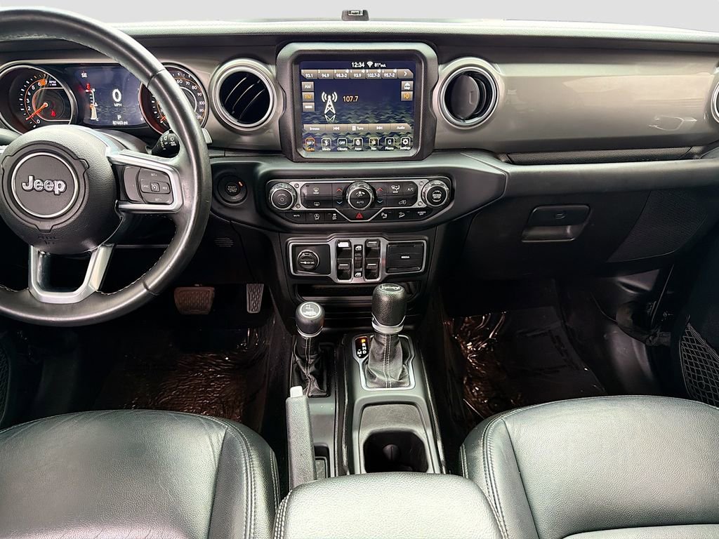 Used 2018 Jeep Wrangler Unlimited Sahara AWD/4WD image 17
