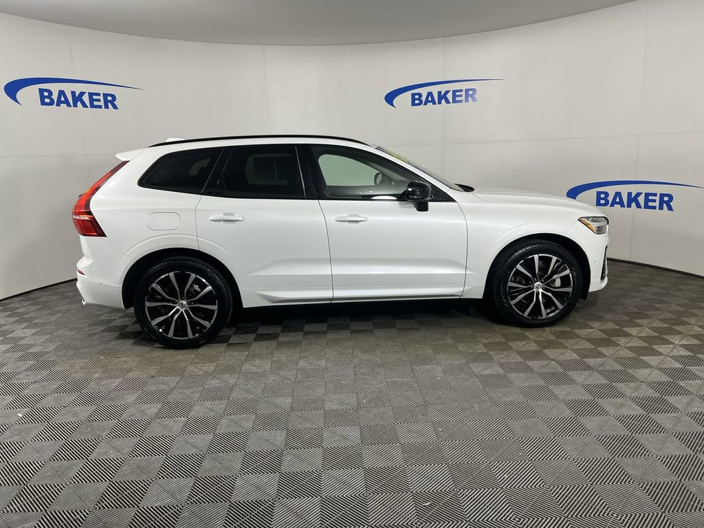 Used 2023 Volvo XC60 B6 Ultimate image 10