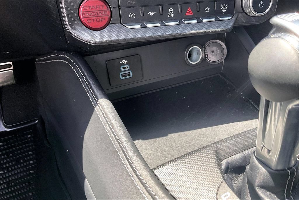 Used 2026 Ford Mustang Premium RWD image 34