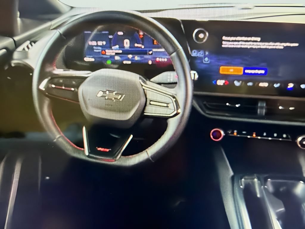 Certified 2025 Chevrolet Equinox EV RS FWD image 4