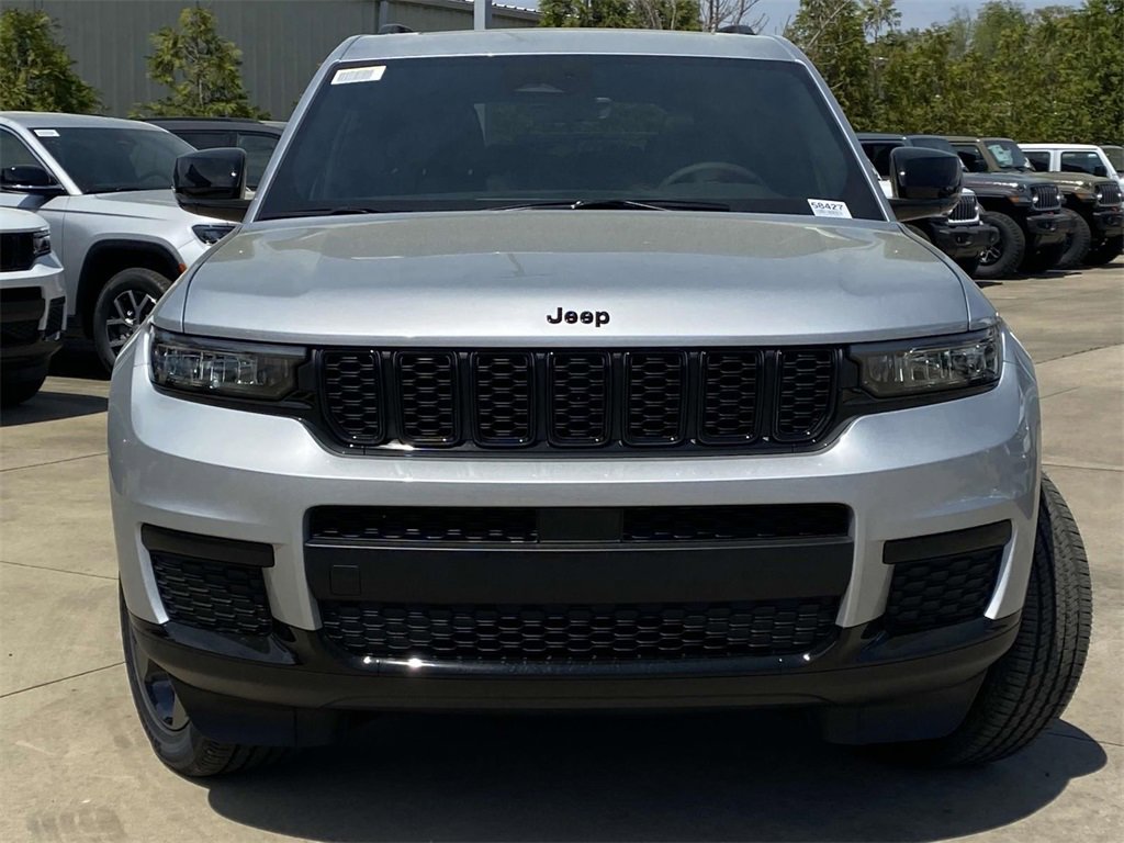 New 2025 Jeep Grand Cherokee L Altitude video 2