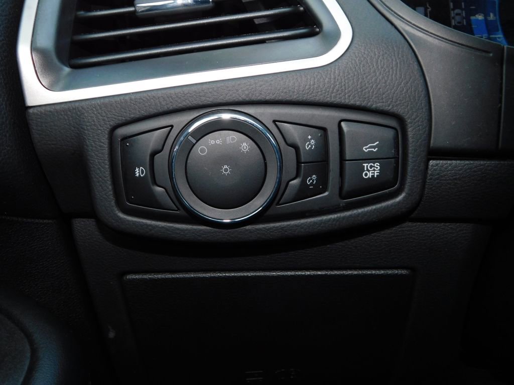 Used 2024 Ford Edge SEL w/ Convenience Package image 30