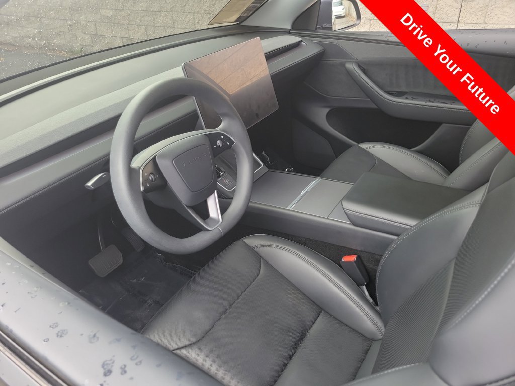 Used 2026 Tesla Model Y 2WD image 3