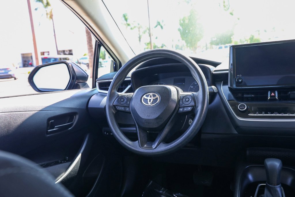 Used 2025 Toyota Corolla LE FWD image 23