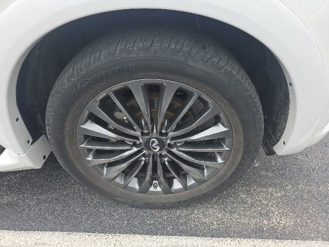 Used 2024 INFINITI QX80 Sensory AWD/4WD image 18